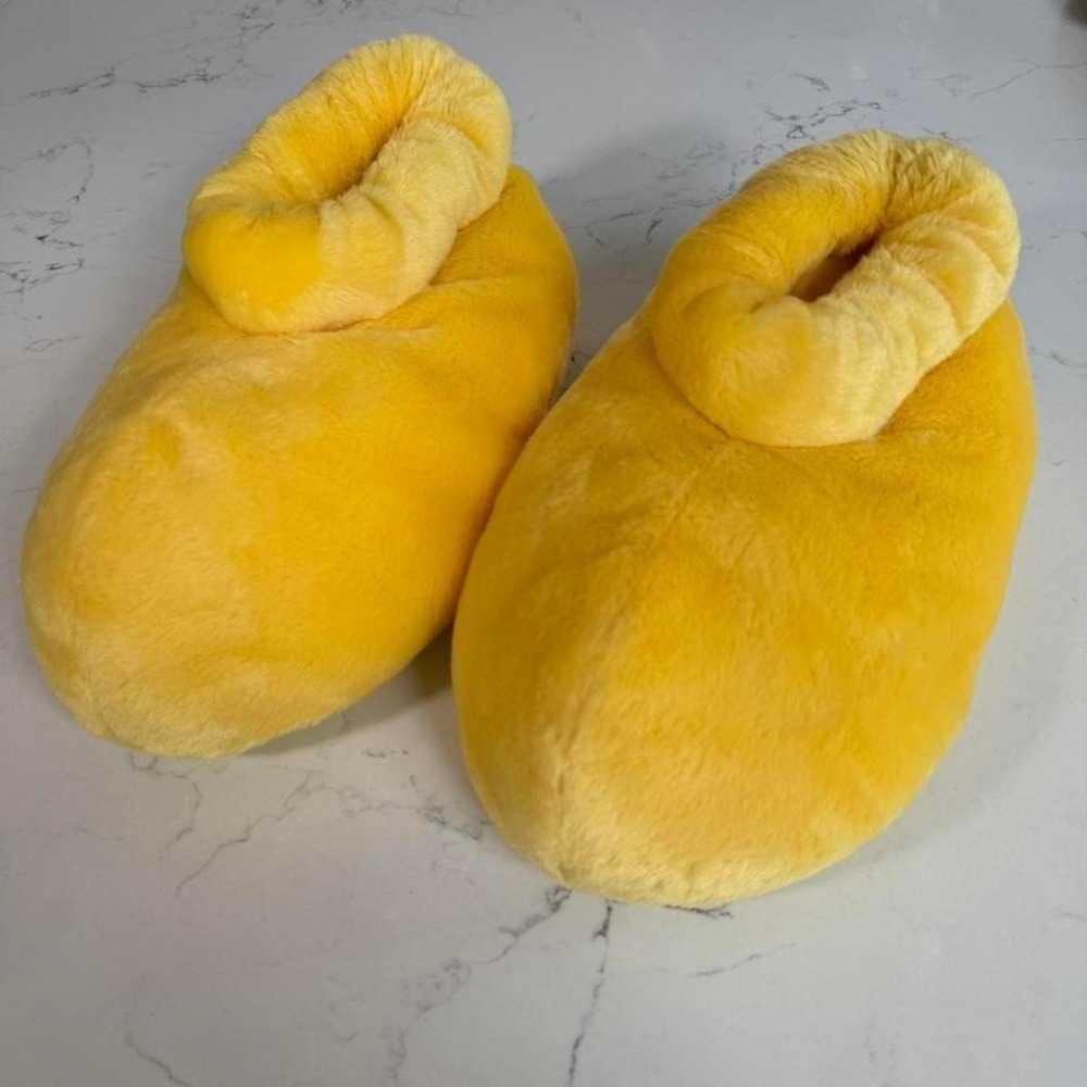 Disney Parks Yellow Plush Slippers Adult‎ Medium Cozy Mickey Disney House Shoes
